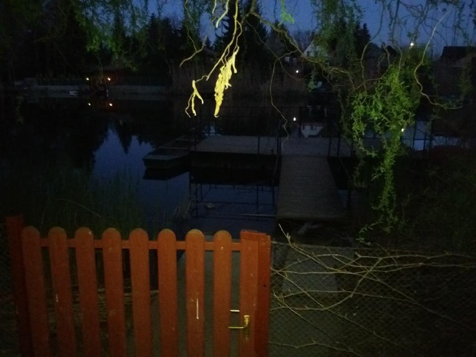 stég éjszaka